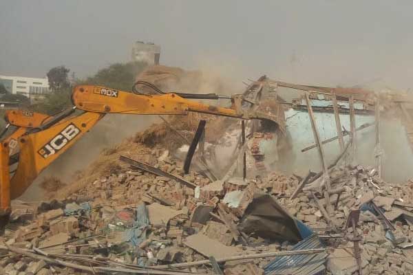 demolition-in-noida-sector-