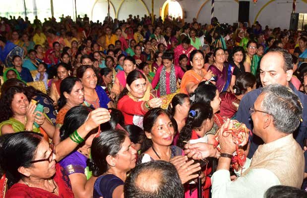 cm-trivendra-raksha-bandhan