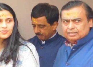 बहू संग भगवान बदरीविशाल के दर्शन करने पहुंचे मुकेश अंबानी