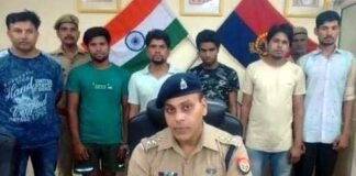 लिफ्ट देकर लूटपाट करने वाले गिरोह पांच बदमाश ग्रेनो वेस्ट से गिरफ्तार