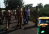 ऑटो लूटकर भाग रहे बदमाशों को पुलिस मुठभेड़ में गोली लगी, दो बदमाश घायल एक बदमाश फरार