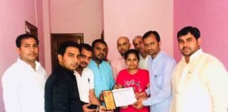 सुखवीर प्रधान शिक्षा समिति के सदस्यों ने ग्रेटर नोएडा में मेधावी विद्यार्थियों को किया सम्मानित