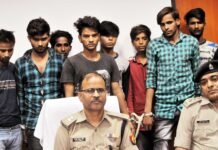 नोएडा पुलिस के हत्थे चढ़ा ऑटो में बैठा कर सवारियों को लूटने वाला गैंग