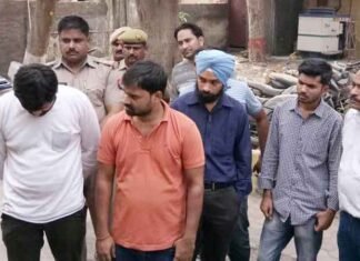 MBBS की फर्जी डिग्री बनाने वाले गिरोह का नोएडा पुलिस ने किया भंडाफोड़