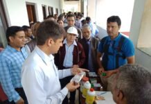 तहसील दिवस में नहीं पहुंचे कई अधिकारी, DM ने दिए वेतन काटने के आदेश दिए