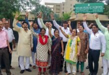 बच्ची से रेप के प्रयास का मामला: पेरेंट्स एवं सामाजिक संगठनों ने किया डीपीएस स्कूल का घेराव स्कूल