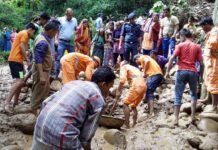 गौचर में भारी बारिश से मलबे में दबी भैंस, खोजबीन मे जुटी एनडीआरएफ बारिश