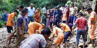 गौचर में भारी बारिश से मलबे में दबी भैंस, खोजबीन मे जुटी एनडीआरएफ बारिश