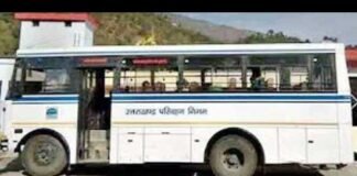 चलती बस में चालक को पड़ा दौरा, संयोगवश बड़ा हादसा टला almora-rodvej-bus
