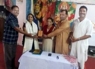 महिला साहित्यकार बीना बेंजवाल को सम्मानित किया beena-benjwal