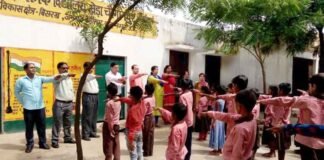 पौधरोपण कर स्कूली बच्चों को दिया पर्यावरण संरक्षण का संदेश paryavaran
