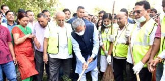 ओएनजीसी तथा नगर निगम के ‘‘स्वच्छता ही सेवा’’ अभियान में मुख्यमंत्री ने दिया श्रमदान