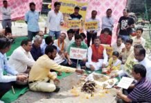 गैरसैंण राजधानी को लेकर आंदोलन जारी, सरकार की बुद्धि-शुद्धि के लिए बाल व्यास ने किया यज्ञ gairsain-capital-uttarakhan