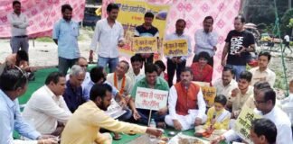 गैरसैंण राजधानी को लेकर आंदोलन जारी, सरकार की बुद्धि-शुद्धि के लिए बाल व्यास ने किया यज्ञ gairsain-capital-uttarakhan