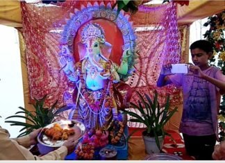 ग्रेटर नोएडा में ढोल नगाड़ों के साथ धूमधाम से गणपति विसर्जन ganesh-visarjan