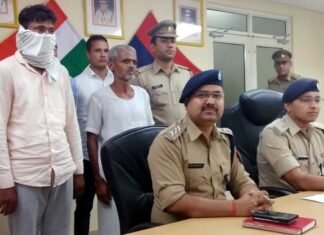 रिटार्यड जज के बेटे को अगवा कर लूटपाट करने वाले दो बदमाश गिरफ्तार lutere-greater-noida