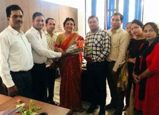 शिक्षक दिवस के अवसर पर ग्रेटर नोएडा में शिक्षक सम्मान समारोह mahila-unnati-sanstha