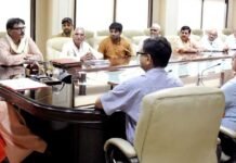 जेवर इंटरनेशनल एयरपोर्ट से प्रभावित किसानों का प्रतिनिधिमंडल मुख्यमंत्री से मिला yamuna-kisaan-cm-meeting