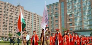 शारदा विश्वविद्यालय का तीसरा दीक्षांत समारोह: आईटी एक्सपर्ट सीपी गुरनानी को मानद उपाधि Sharada-University-convocat