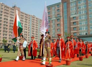 शारदा विश्वविद्यालय का तीसरा दीक्षांत समारोह: आईटी एक्सपर्ट सीपी गुरनानी को मानद उपाधि Sharada-University-convocat