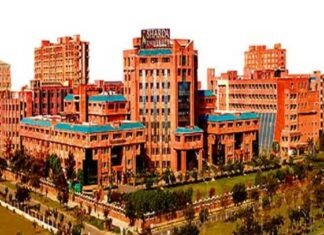 शारदा यूनिवर्सिटी में भारतीय व विदेशी छात्रों के बीच मारपीट, पीएसी तैनात Sharda-university