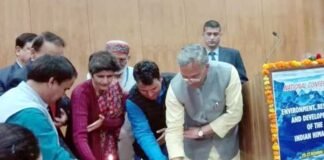 “एनवायरनमेंट, रिसोर्सेज एंड डेवलपमेंट ऑफ द इंडियन हिमालया” पर सेमिनार का मुख्यमंत्री ने किया उद्घाटन cm-trivendra-rawat-srinagar
