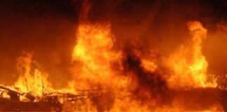 ग्रेटर नोएडा के कासना क्षेत्र में कंपनी में लगी भीषण आग factory-caught-fire