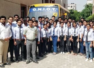 इलेक्ट्रॉनिक्स एंड कम्युनिकेशन इंजीनियरिंग विभाग ने छात्रों के लिए माइक्रो इंजीनियर्स प्राइवेट लिमिटेड में इंडस्ट्रियल ट्रिप industrial-trip