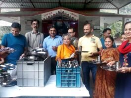 प्लास्टिक व थर्माकोल की जगह स्टील की प्लेट प्रयोग कर दिया पर्यावरण बचाने का संदेश plastic-ban