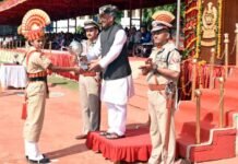 SSB की पासिंग आउट परेड में श्रीनगर पहुचे मुख्यमंत्री रावत ssb-srinagar-cm-trivebdra