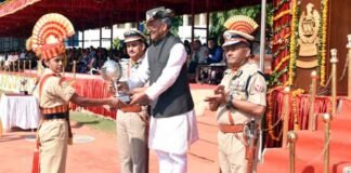 SSB की पासिंग आउट परेड में श्रीनगर पहुचे मुख्यमंत्री रावत ssb-srinagar-cm-trivebdra