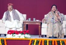 श्री हंस जयंती पर विशाल सत्संग समारोह, श्री हंसलोक आश्रम, दिल्ली पहुंचे हजारों भक्त Bhole-Ji-mata-mangla-ji