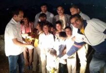 महिला उन्नति संस्था ने गरीब बच्चों के साथ मनाया बाल दिवस bal-diwas