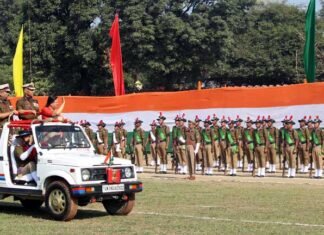 राज्य स्थापना दिवस की 18वीं वषर्गांठ पर 18 पुलिस अधिकारियों को किया सम्मानित bebi-rani-maurya