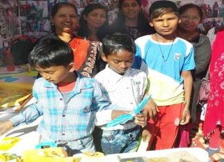 शिक्षिका ने सड़क पर भीख मांगने वाले बच्चों की शिक्षा व स्वरोजगार से बदल दी जिंदगी child-beggars