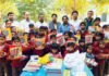 बाल दिवस पर करप्शन फ्री इंडिया संगठन ने गरीब बच्चों को बांटी पाठ्य सामग्री corruption free india