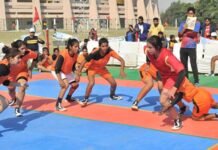 महिला कबड्डी के फाइनल में उमा पब्लिक व महामाया इन्टर कॉलेज की भिडंत girls-kabaddi-noida-stadium