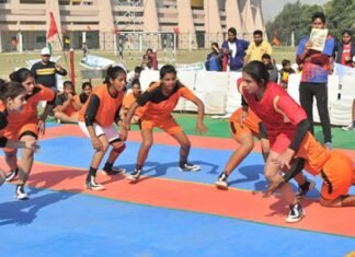 महिला कबड्डी के फाइनल में उमा पब्लिक व महामाया इन्टर कॉलेज की भिडंत girls-kabaddi-noida-stadium