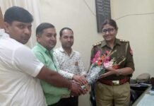 महिलाओं की सुरक्षा को लेकर महिला उन्नति संस्था ने थाना प्रभारी से मुलाकात की mahila-unnati-sanstha