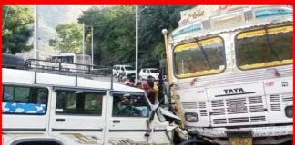 चिन्यालीसौड़ में ट्रक और मैक्स की भिड़ंत, पांच अध्यापिकाओं सहित आठ घायल max-truck-clash-in-uttarakashi