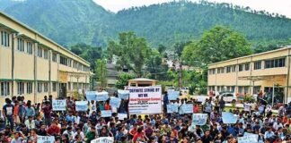एनआईटी उत्तराखंड: श्रीनगर के बजाय अब ऋषिकेश में चलेंगी एनआईटी की कक्षाएं nit-srinagar-shifting-rishikesh