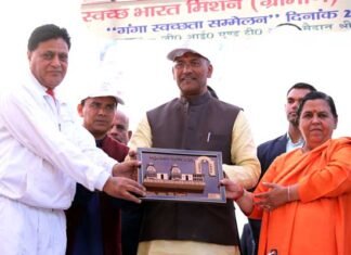 मुख्यमंत्री ने श्रीनगर पहुंचकर की पार्किंग स्थल सहित कई घोषणाएं swachhta