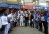 एक्टिव सिटीजन टीम ने सड़क पर कूड़ा फेंकने वालों के खिलाफ चलाई मुहिम active-citigen-team-greater noida