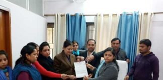 आगरा की छात्रा को जिंदा जलाने की घटना को लेकर सिटी मजिस्ट्रेट को दिया ज्ञापन city-magistrate-greater-noida