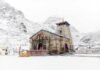 पहाड़ों में जबरदस्त बर्फबारी, केदारघाटी में जमने लगा है पानी kedarnath-snowfall