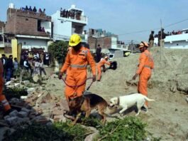 नोएडा में स्कूल की दीवार गिरने से दो बच्चों की मौत, कई घायल km-public-school-salarpur
