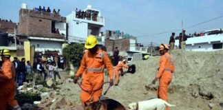 नोएडा में स्कूल की दीवार गिरने से दो बच्चों की मौत, कई घायल km-public-school-salarpur