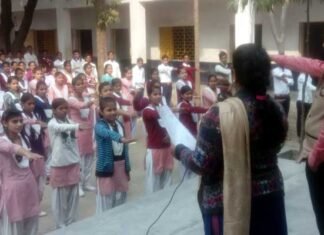 स्वच्छ पर्यावरण अभियान की शुरुआत पर दिलाई गई शपथ swachhta-oath
