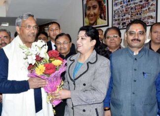 मुख्यमंत्री त्रिवेंद्र सिंह रावत के जन्मदिन पर लगा बधाई देने वालों का तांता trivindra-rawat-birthday