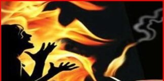 रेप केस की सुनवाई के लिए जा रही गैंगरेप पीड़िता को पेट्रोल डालकर जिंदा जलाया rape victim burnt alive